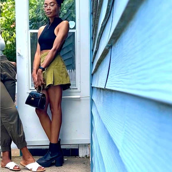 Meet your Posher, Lola - Picture 1 of 1